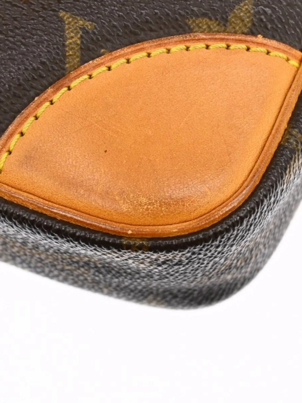 LOUIS VUITTON DANUBE SHOULDER BAG MONOGRAM - Picture 5 of 15